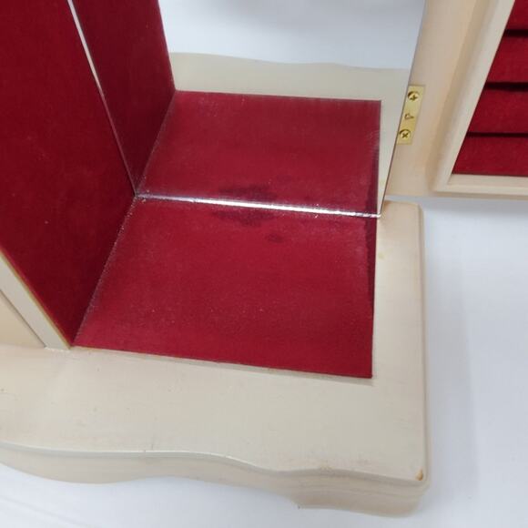 Wooden Floral lacquered open front jewelry box in good used condition - Picture 8 of 9